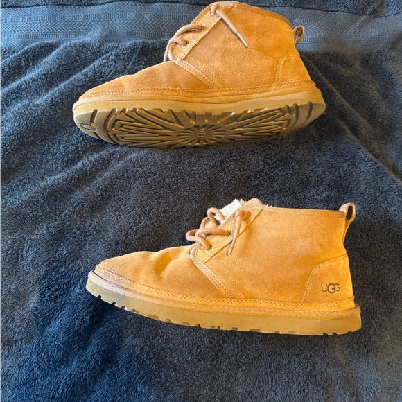 Numel uggs - Picture 2 of 4